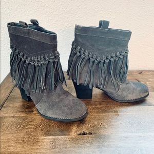 SBICCA | Fringe Gray Booties